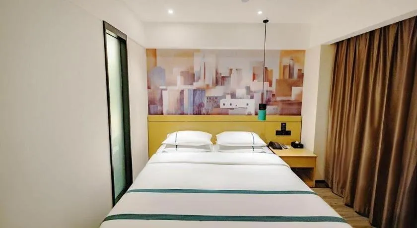 Bed in City Comfort Inn Dali High-speed Railway Station Erhai Park