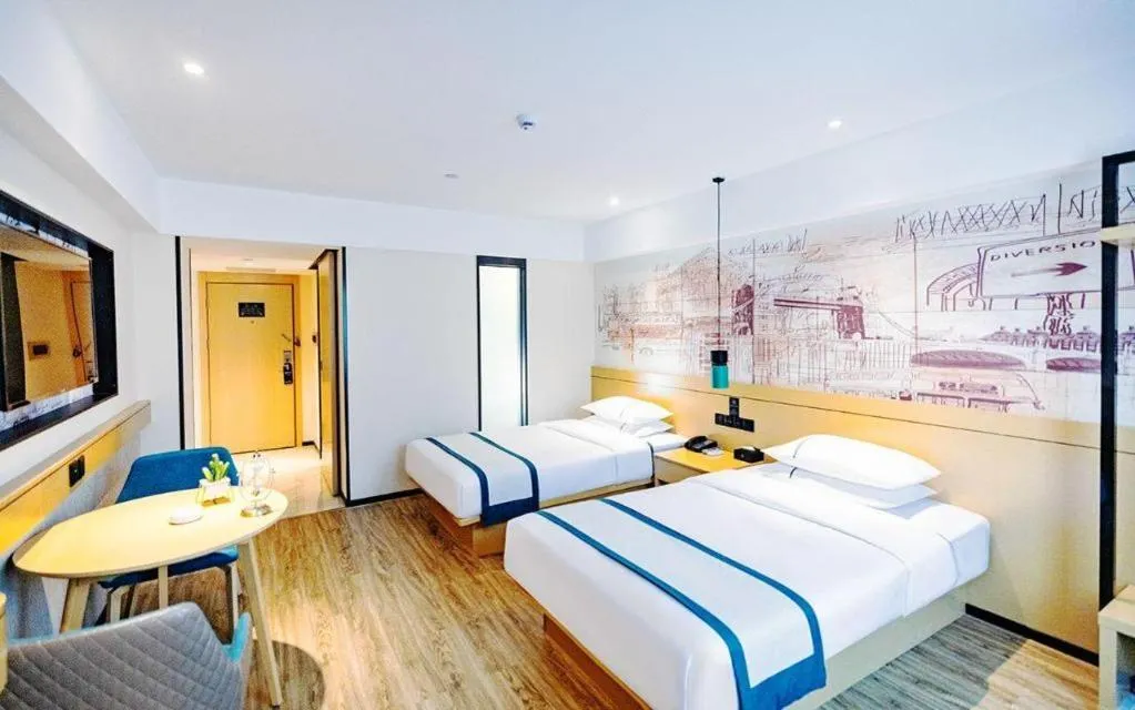 Bed in City Comfort Inn Dali High-speed Railway Station Erhai Park