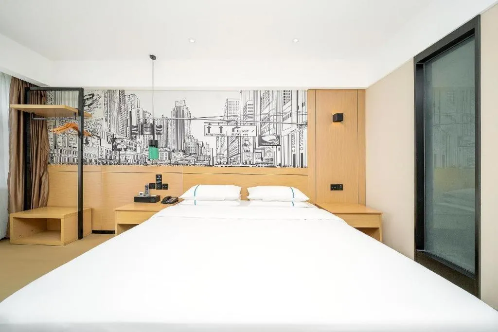 Bed in City Comfort Inn Dali High-speed Railway Station Erhai Park