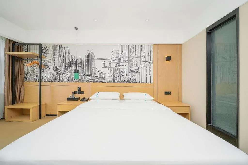 Bed in City Comfort Inn Dali High-speed Railway Station Erhai Park