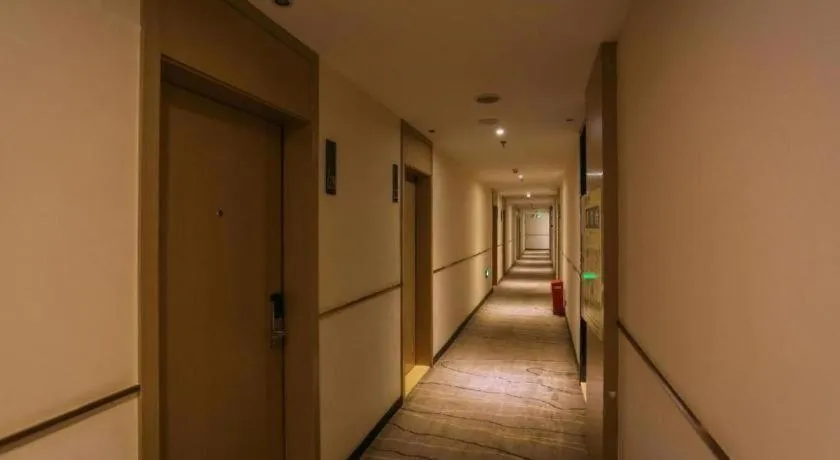 City Comfort Inn Chengdu Wenjiang Zhujiang Square Guanghua Park Metro Station