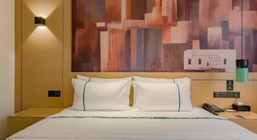 Bed in City Comfort Inn Chengdu Wenjiang Zhujiang Square Guanghua Park Metro Station