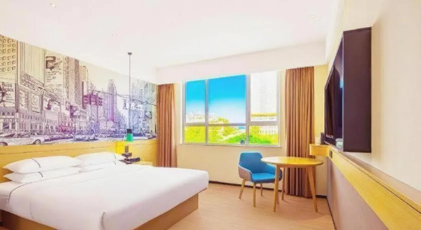 Bed in City Comfort Inn Chengdu Wenjiang Zhujiang Square Guanghua Park Metro Station