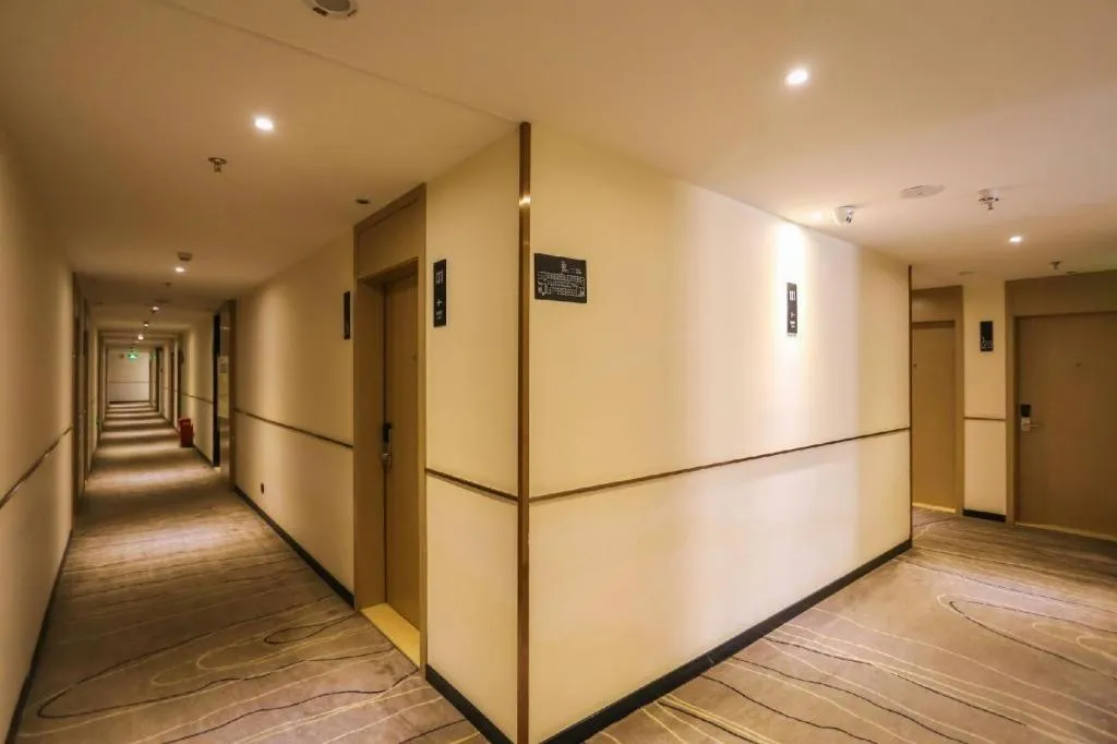 City Comfort Inn Chengdu Wenjiang Zhujiang Square Guanghua Park Metro Station