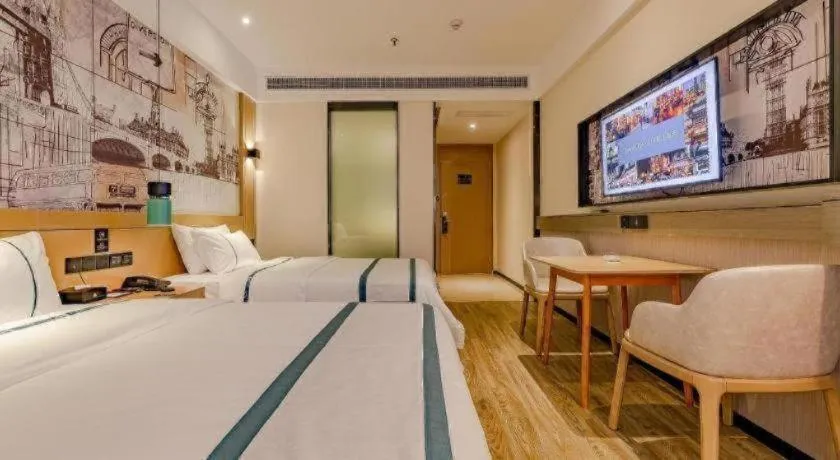 Bed in City Comfort Inn Chengdu Wenjiang Zhujiang Square Guanghua Park Metro Station