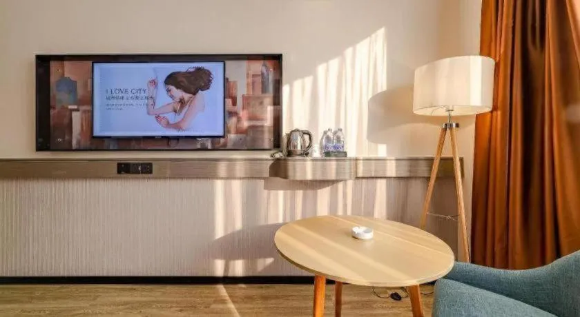 City Comfort Inn Chengdu Wenjiang Zhujiang Square Guanghua Park Metro Station