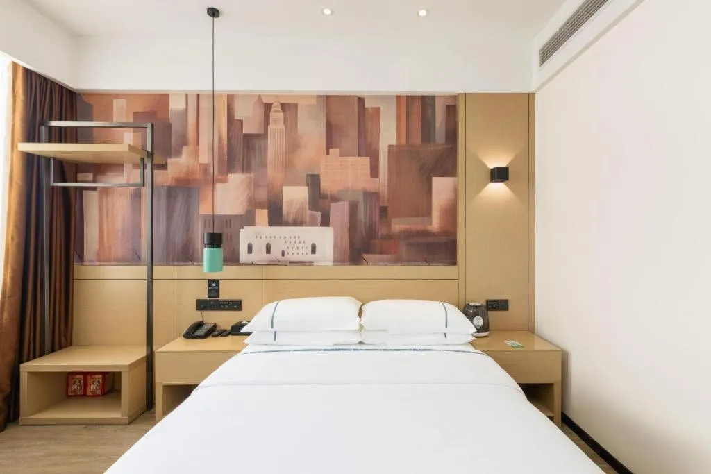 Bed in City Comfort Inn Chengdu Wenjiang Zhujiang Square Guanghua Park Metro Station