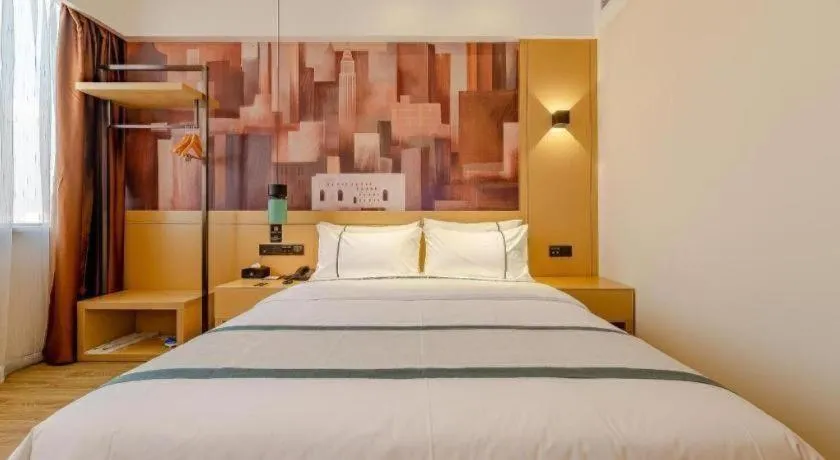 Bed in City Comfort Inn Chengdu Wenjiang Zhujiang Square Guanghua Park Metro Station