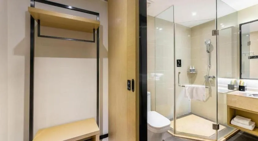 City Comfort Inn Chengdu Wenjiang Zhujiang Square Guanghua Park Metro Station