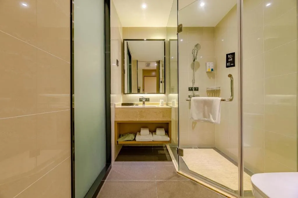 City Comfort Inn Chengdu Wenjiang Zhujiang Square Guanghua Park Metro Station