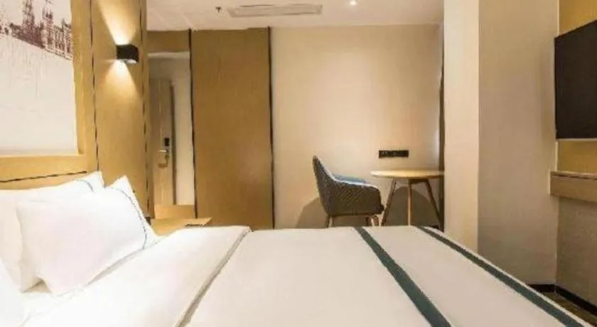 Bed in City Comfort Inn Liuzhou Liucheng