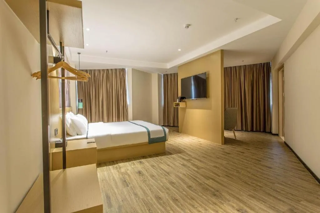 Bed in City Comfort Inn Liuzhou Liucheng