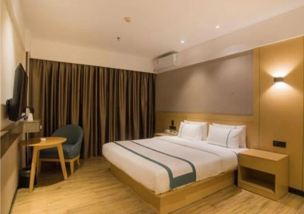 Bed in City Comfort Inn Liuzhou Longtan Park Ma'anshan Baiyun