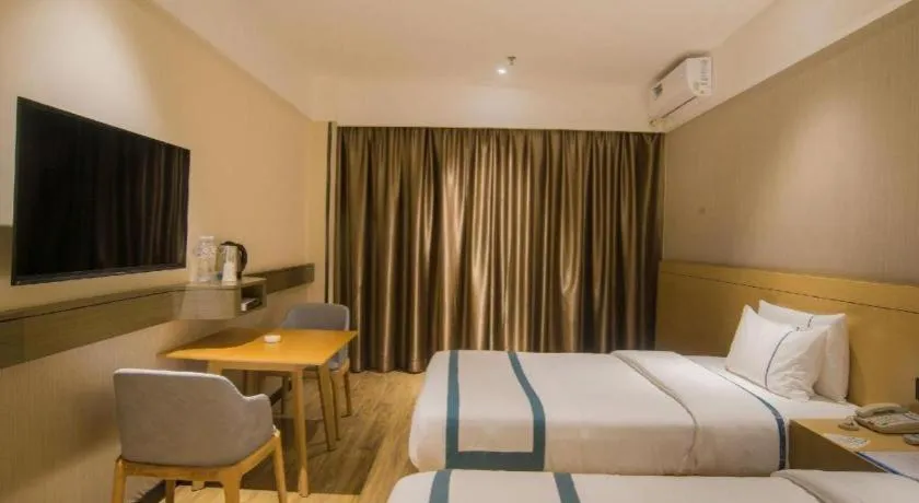 Bed in City Comfort Inn Liuzhou Longtan Park Ma'anshan Baiyun