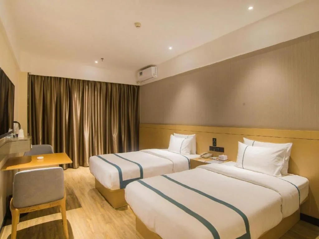 Bed in City Comfort Inn Liuzhou Longtan Park Ma'anshan Baiyun