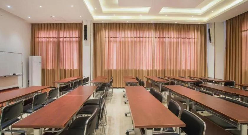 City Comfort Inn Liuzhou Longtan Park Ma'anshan Baiyun