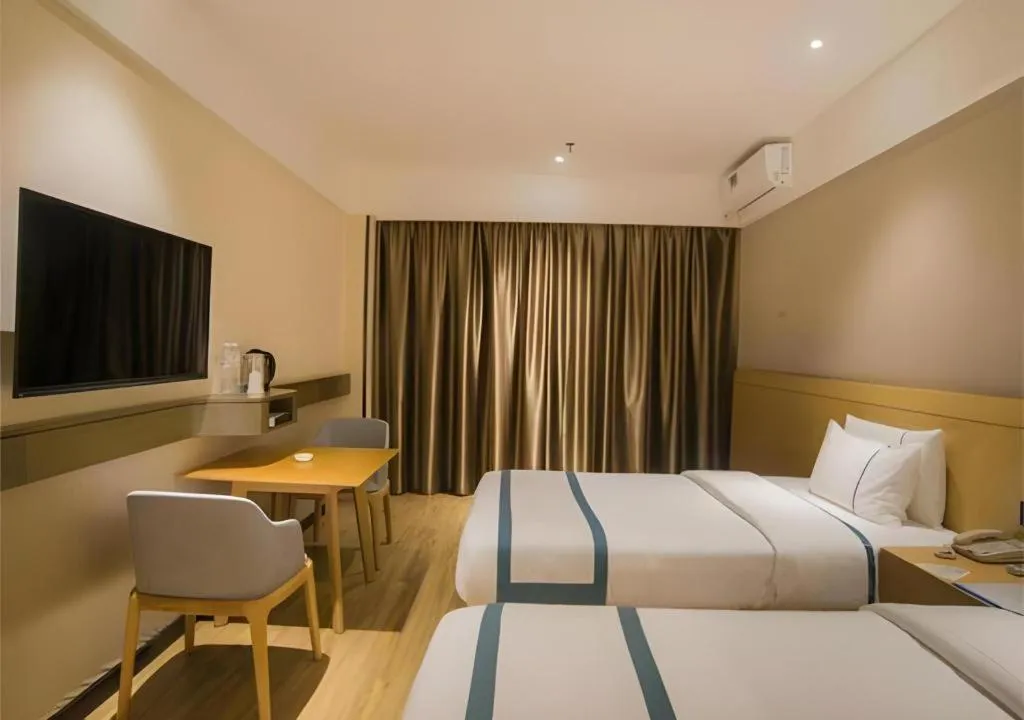 Bed in City Comfort Inn Liuzhou Longtan Park Ma'anshan Baiyun