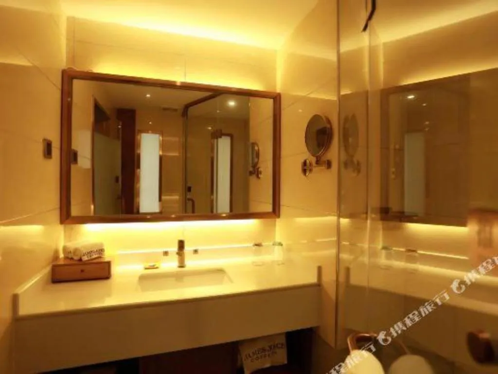 James Joyce Coffetel Guilin Railway Station Xiangbi Mountain Liangjiang Sihu Wharf