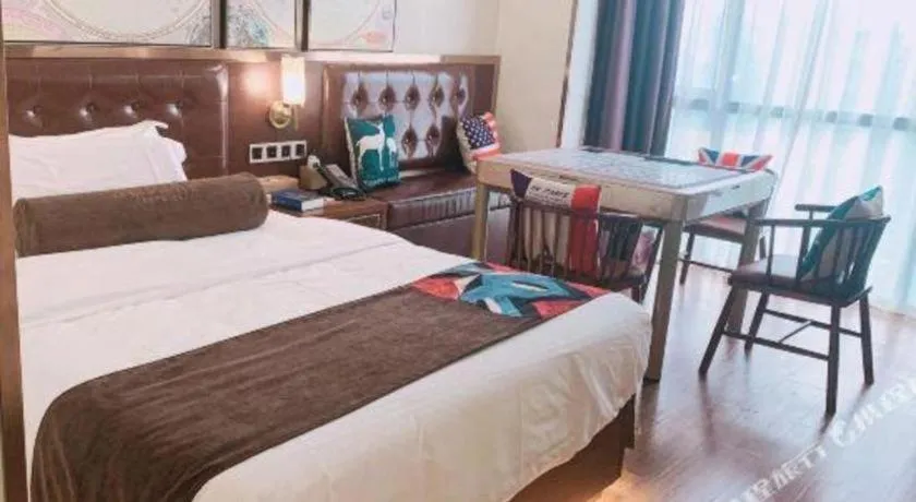 Bed in James Joyce Coffetel Guilin Railway Station Xiangbi Mountain Liangjiang Sihu Wharf