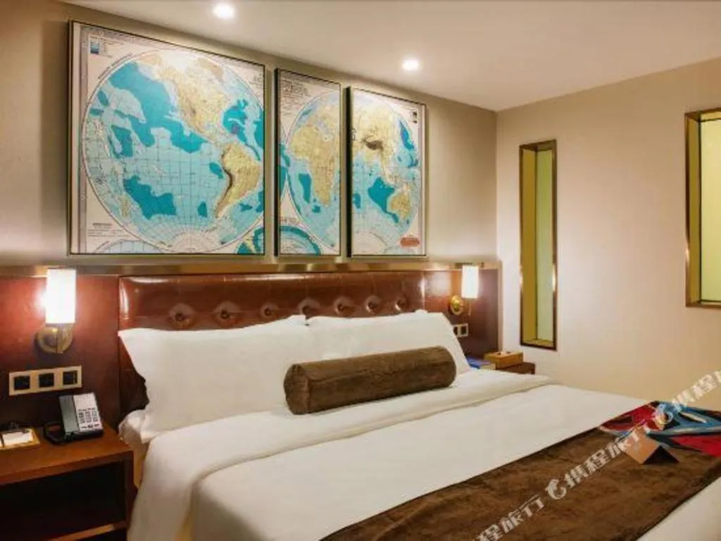 Bed in James Joyce Coffetel Guilin Railway Station Xiangbi Mountain Liangjiang Sihu Wharf