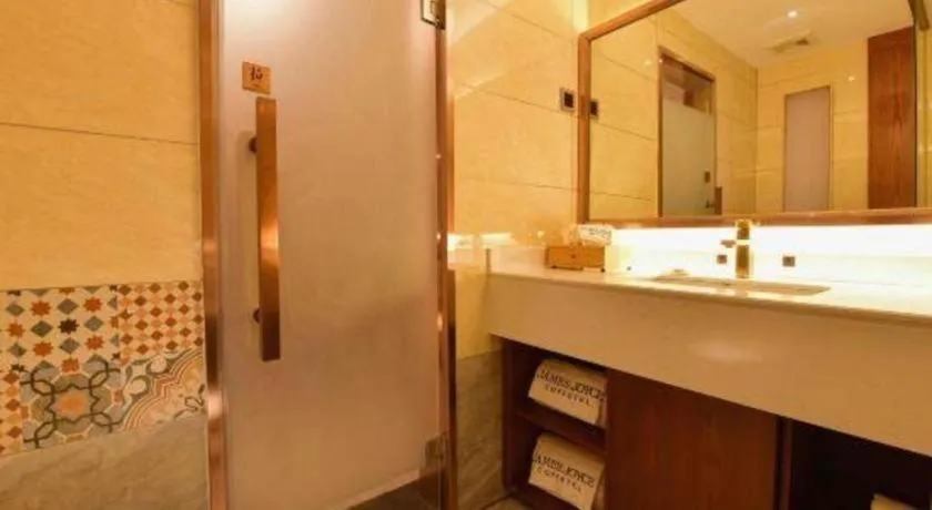 James Joyce Coffetel Guilin Railway Station Xiangbi Mountain Liangjiang Sihu Wharf