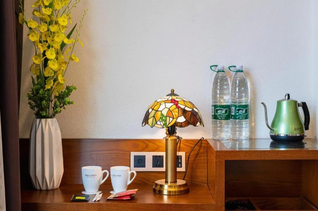 James Joyce Coffetel Guilin Railway Station Xiangbi Mountain Liangjiang Sihu Wharf