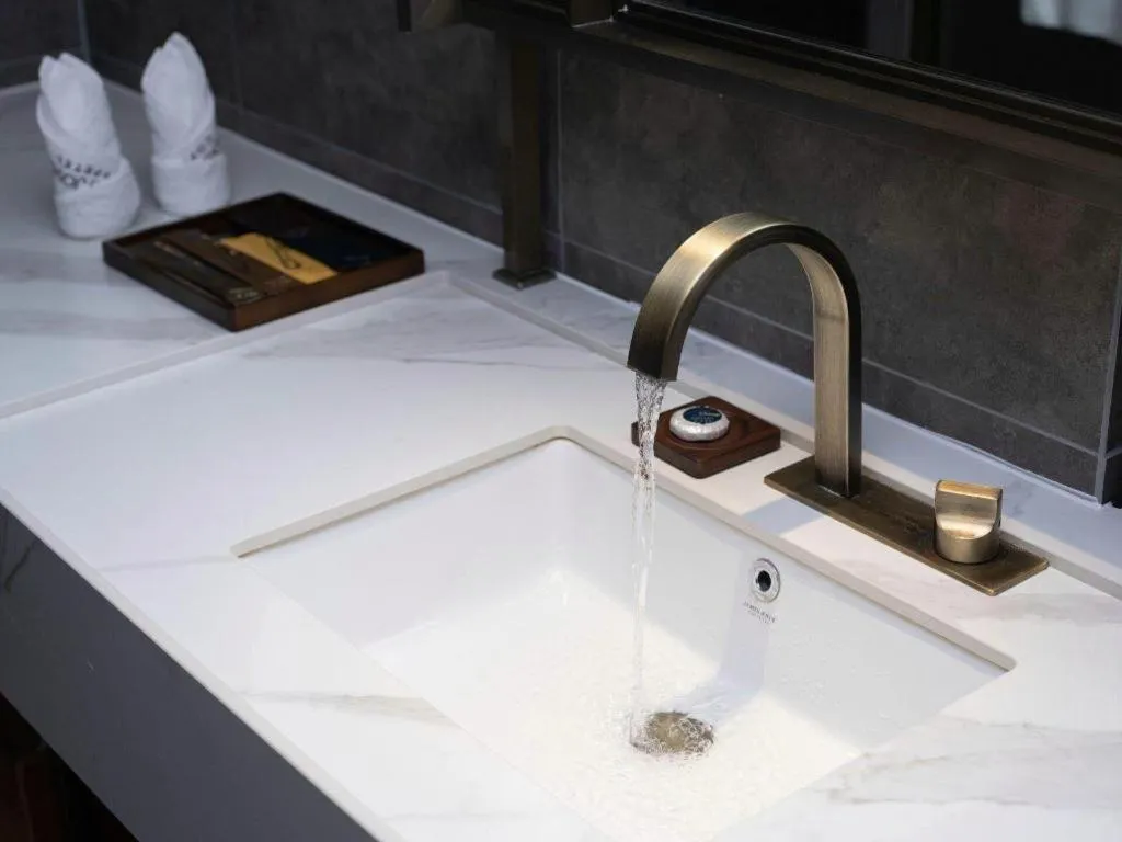 James Joyce Coffetel Kunming Railway Station Huancheng Nan Road Metro Station