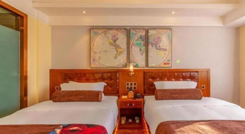 Bed in James Joyce Coffetel Kunming Railway Station Huancheng Nan Road Metro Station