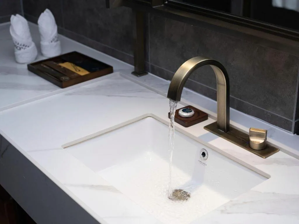 James Joyce Coffetel Kunming Railway Station Huancheng Nan Road Metro Station