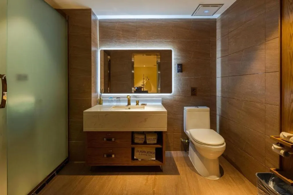 James Joyce Coffetel Kunming Railway Station Huancheng Nan Road Metro Station