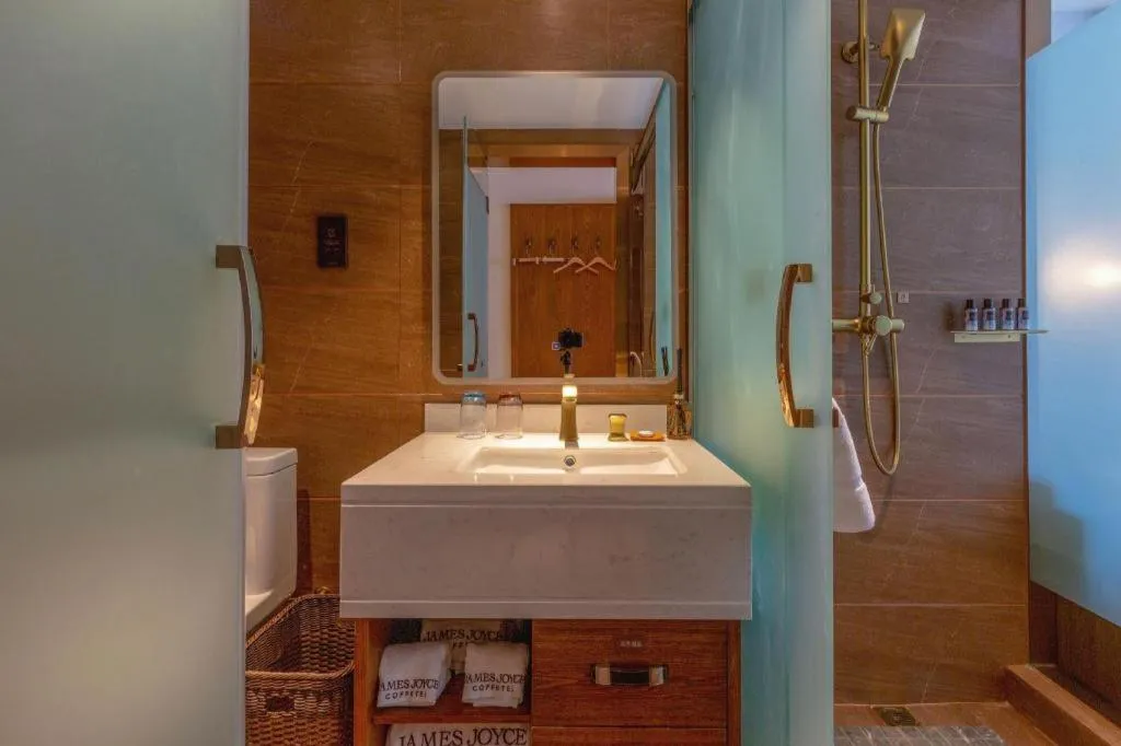 James Joyce Coffetel Kunming Railway Station Huancheng Nan Road Metro Station