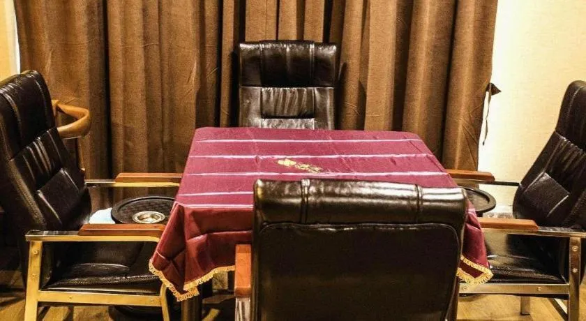 James Joyce Coffetel Xinyang Municipal Government Railway Station