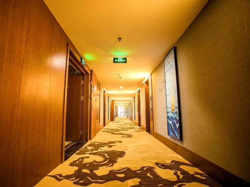 James Joyce Coffetel Xinyang Municipal Government Railway Station