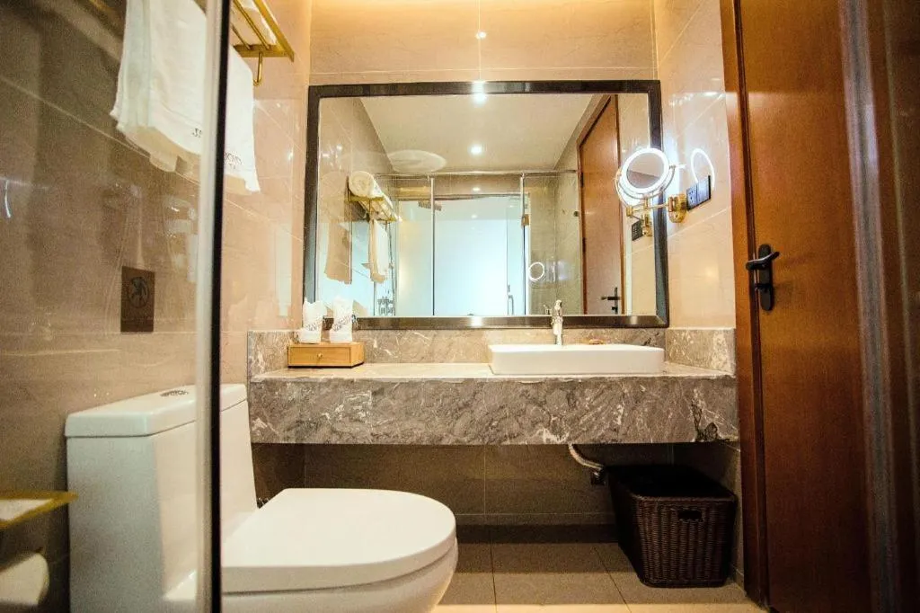 James Joyce Coffetel Xinyang Municipal Government Railway Station