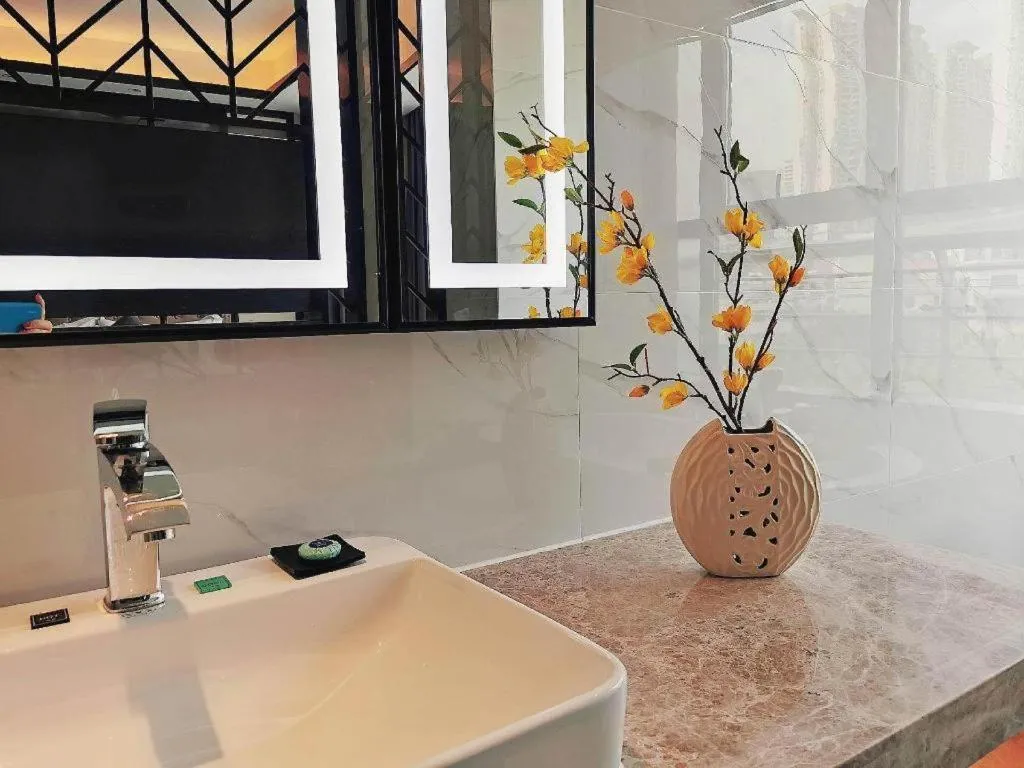 Xana Hotelle Guangzhou Luogang Science City Huangpi Metro Station