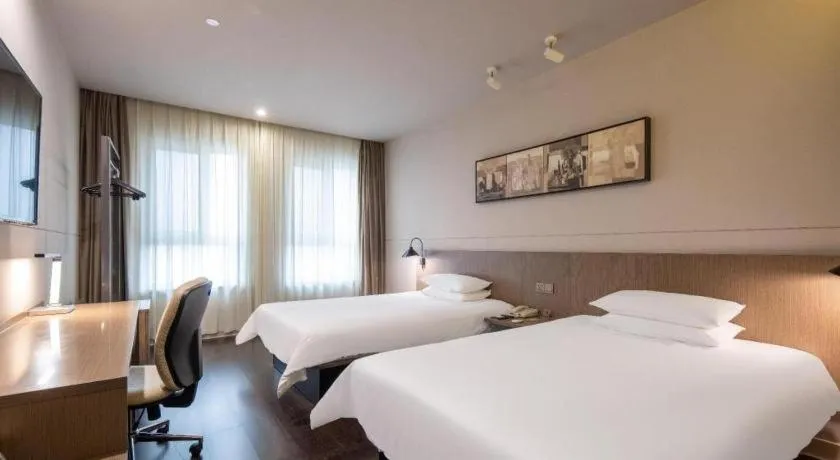 Bed in Jinjiang Inn Select Heze Wanxiang Plaza Guiling Road