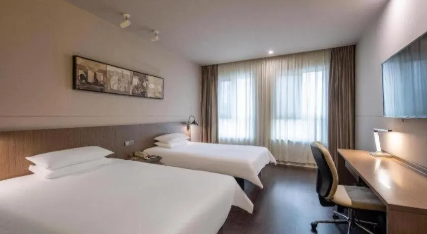 Bed in Jinjiang Inn Select Heze Wanxiang Plaza Guiling Road
