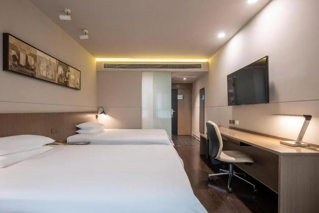 Bed in Jinjiang Inn Select Heze Wanxiang Plaza Guiling Road