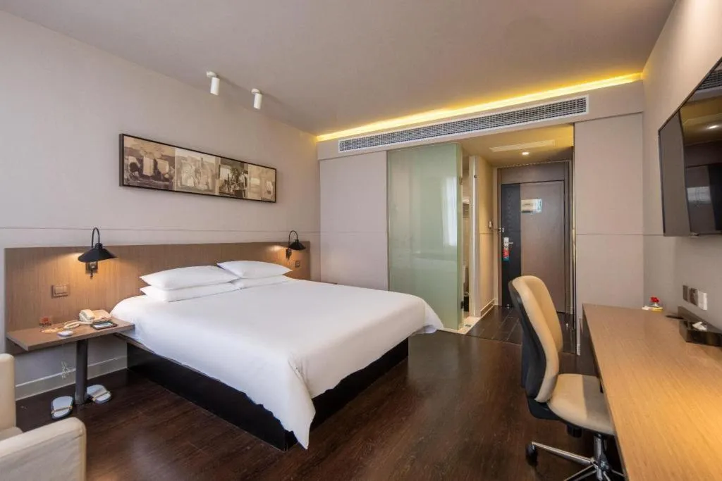 Bed in Jinjiang Inn Select Heze Wanxiang Plaza Guiling Road