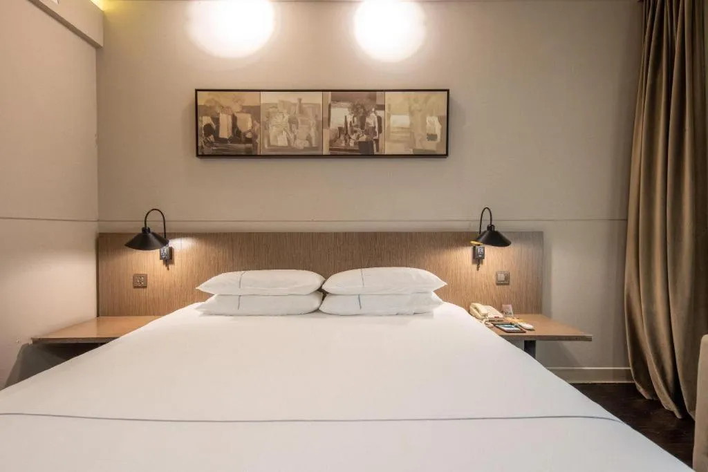 Bed in Jinjiang Inn Select Heze Wanxiang Plaza Guiling Road