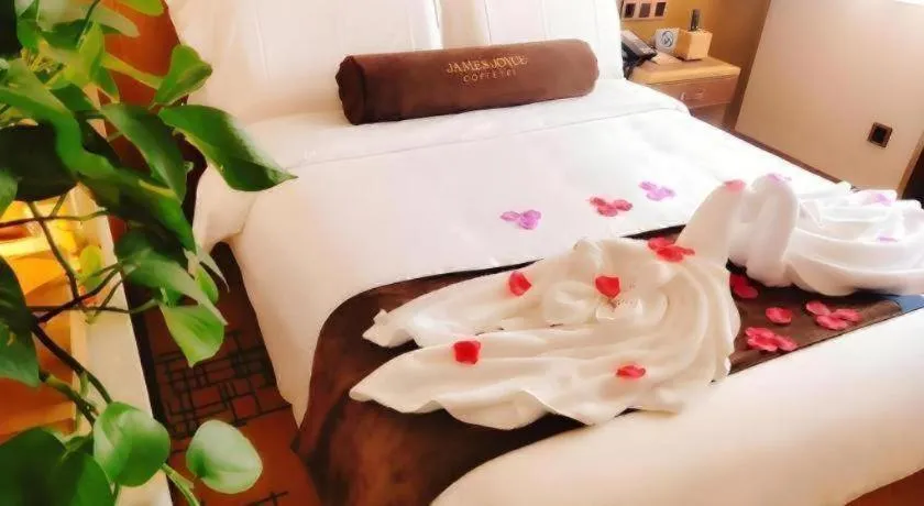 Bed in James Joyce Coffetel Beijing Tongzhou Guoyuan Metro Station