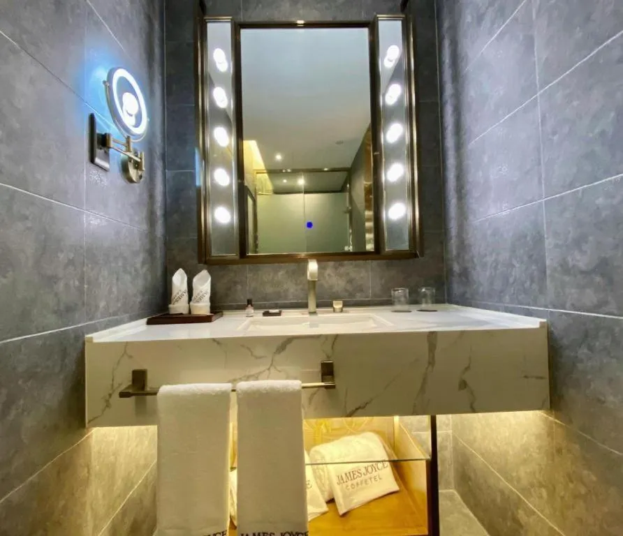 James Joyce Coffetel Tianjing First Central Hospital Nankai University