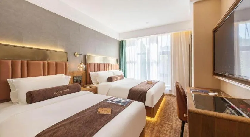 Bed in James Joyce Coffetel Tianjing First Central Hospital Nankai University