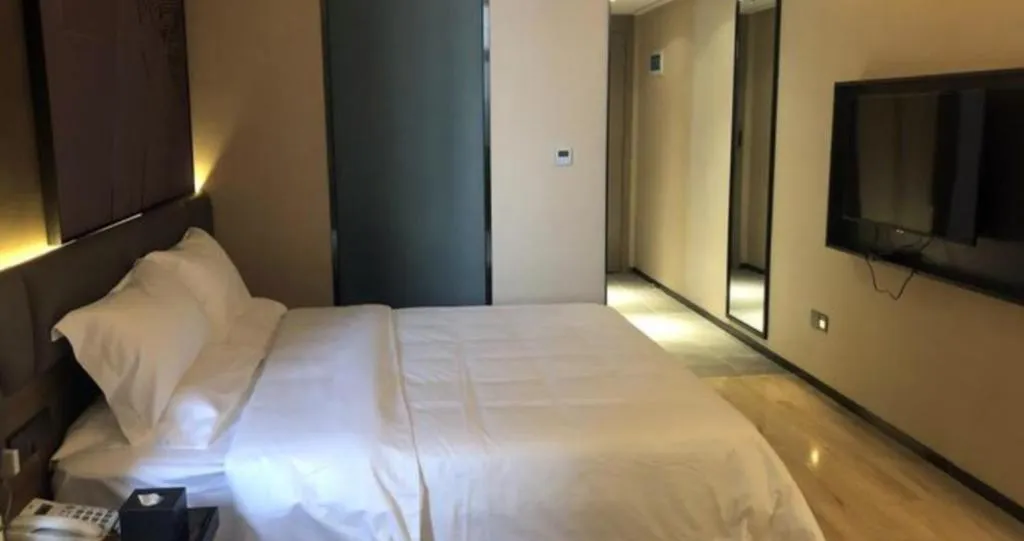 Bed in IU Hotel Lanzhou New District Airport Ruiling International