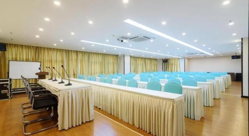 Xana Hotelle Jinan Wuanfu Interchange Huafu International Square