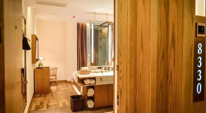 James Joyce Coffetel Luoyang Longmen High-speed Railway Station Baolong Plaza