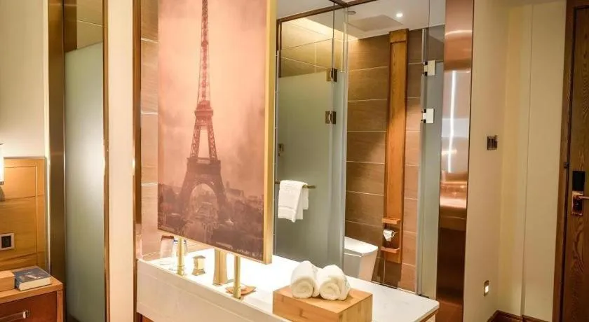 James Joyce Coffetel Luoyang Longmen High-speed Railway Station Baolong Plaza