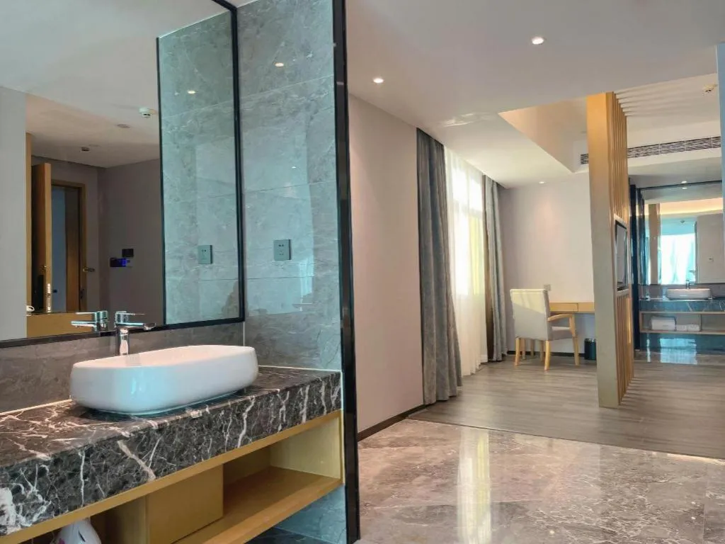 Xana Lite Huizhou Railway Station