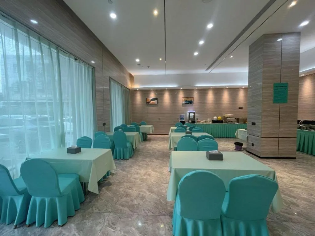 Xana Lite Huizhou Railway Station