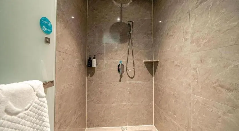 Xana Lite Huizhou Railway Station